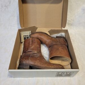 FRYE Lindsay Plate Short Cognac Leather Boots - Size 9.5